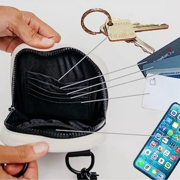 Brixley crossbody bag like new tan - Picture 8 of 9